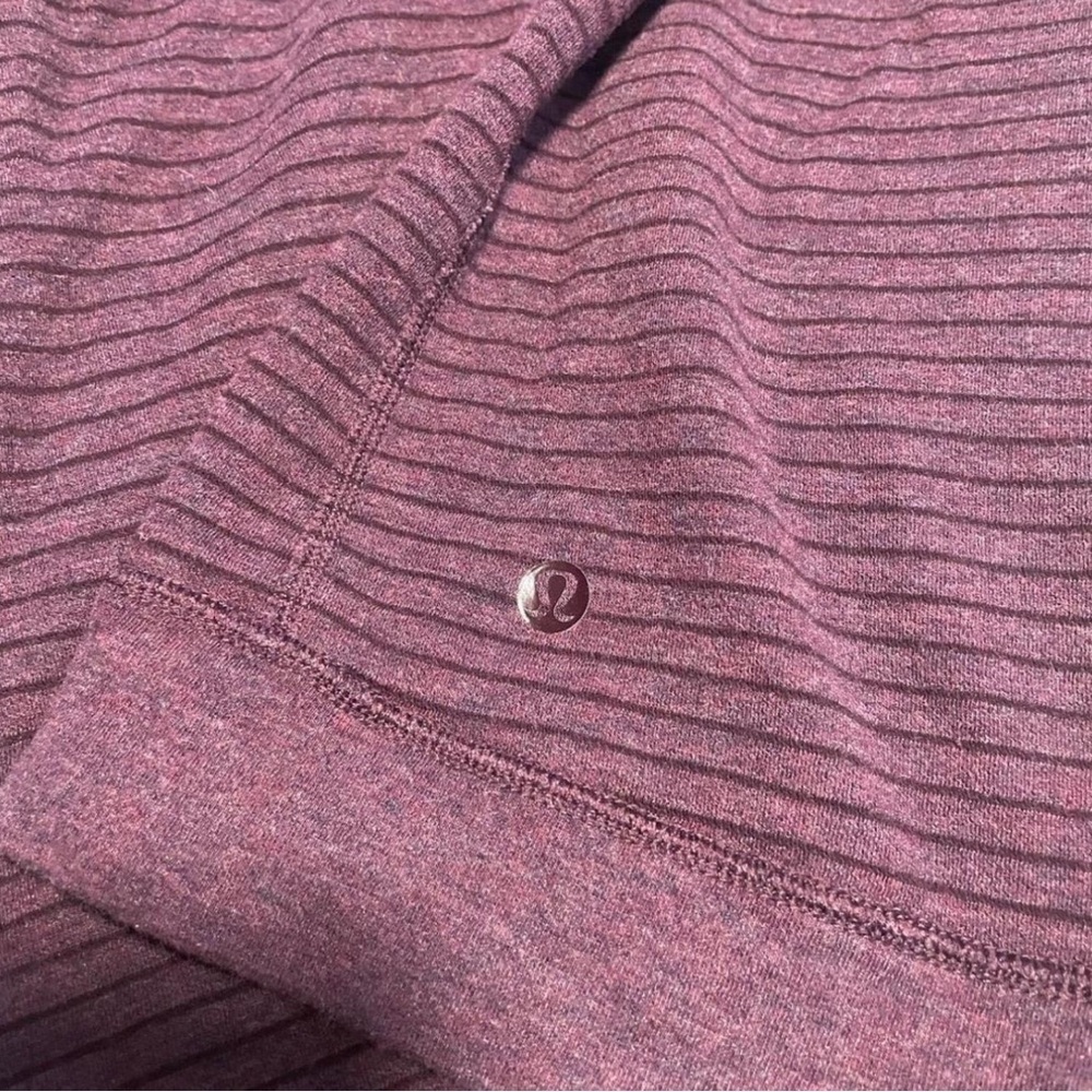 Lululemon Women's 10 Double Up Reversible Turtleneck Sweatshirt Burgundy Stripe - Picture 7 of 8